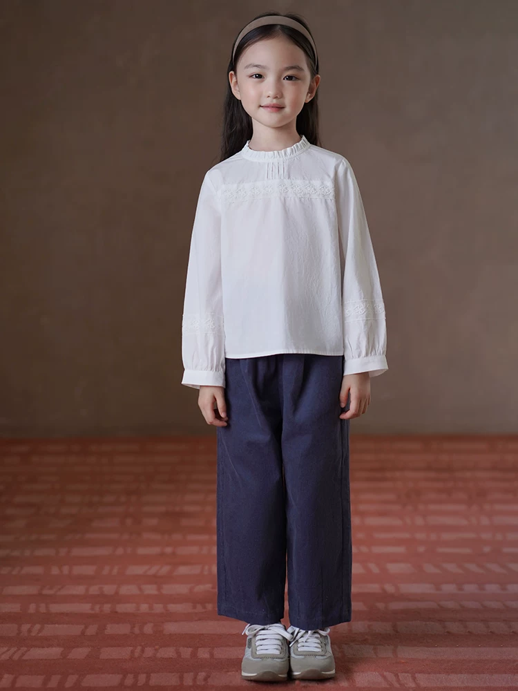 Quần áo trẻ em mùa thu áo mới kiểu nghệ thuật thêu nặng áo sơ mi trắng bé gái áo cotton bé gái