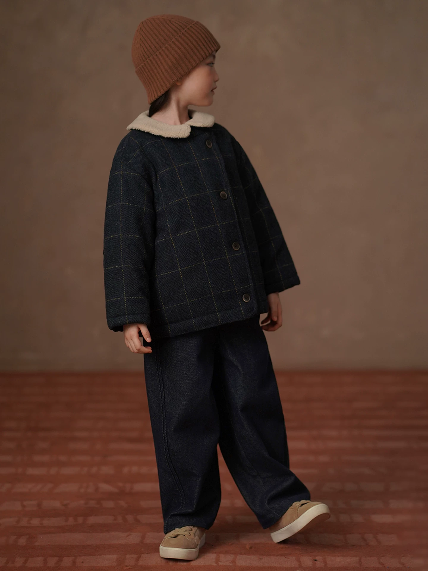 Quần denim trẻ em có lớp lót lông cừu, quần cà rốt ấm áp và rộng rãi cho bé trai và bé gái, quần ống thẳng, kiểu dáng mùa đông mới.