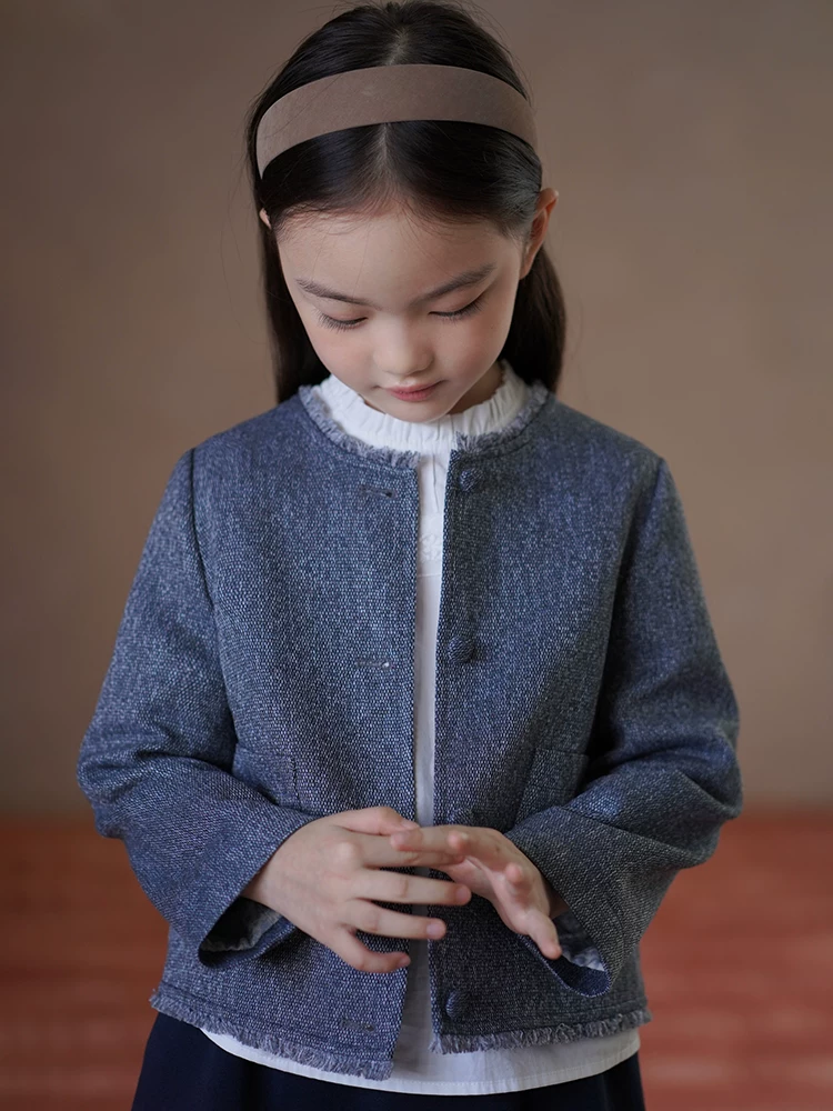 Quần áo trẻ em cho mùa xuân và mùa thu, váy màu xám đơn giản, bộ đồ kiểu Chanel cho bé gái, trang phục mùa thu thanh lịch cho bé gái.