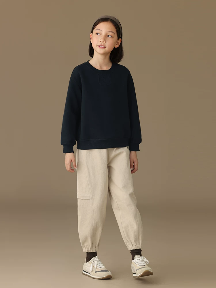 Quần áo trẻ em Hazi Thu Đông Sản phẩm mới 470G Cotton chải kỹ màu trơn Áo len lông cừu trẻ em cổ tròn dài tay