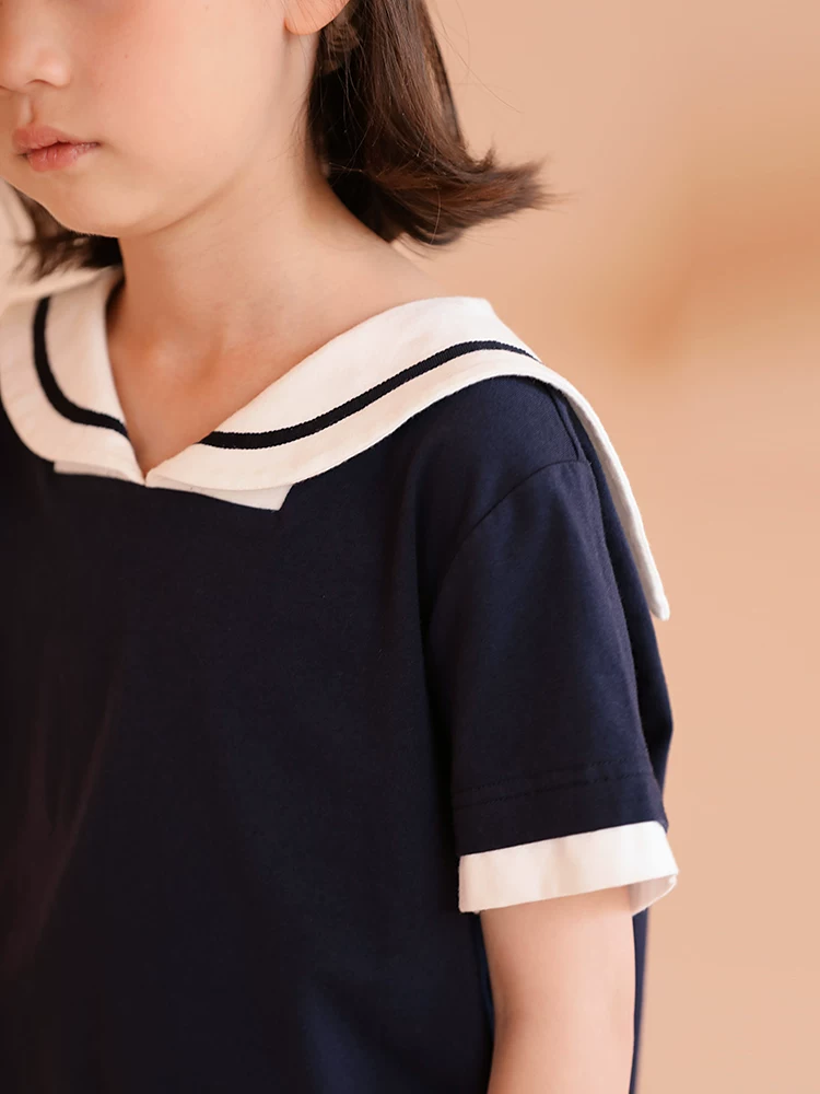 Quần áo trẻ em Hazi Bộ sưu tập mới Xuân/Hè dành cho bé gái Phong cách cha mẹ và con cái Áo thun cotton Nhật Bản dáng rộng cổ thủy thủ tay ngắn
