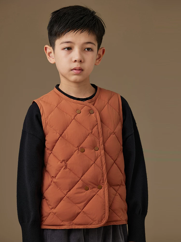 Quần áo trẻ em Hazi Phong cách thu đông Áo vest trẻ em có lót lông vịt màu trắng ấm áp chống lạnh Áo vest có lót lông vịt dành cho bé trai và bé gái.