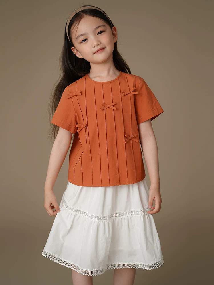 Áo màu cam cho trẻ em mang lại cảm giác mát mẻ, áo sơ mi ngắn tay xếp ly lyocell cho bé gái, trang phục mùa hè sành điệu.