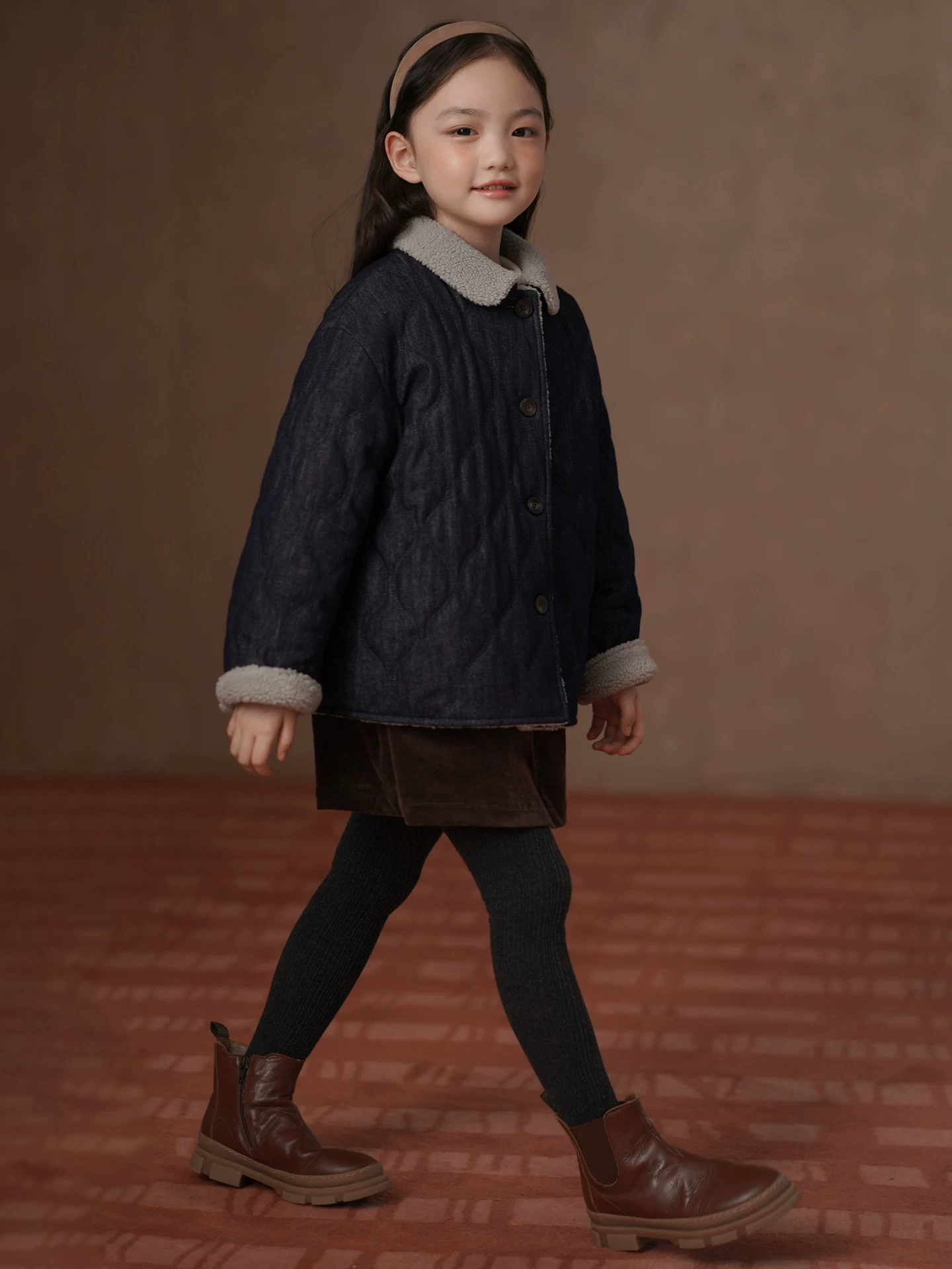 Hazi Quần Áo Trẻ Em Mùa Đông Mới Áo khoác denim trẻ em phong cách Nhật Bản Áo khoác len giả lông cừu dáng rộng cho bé trai và bé gái Áo khoác cotton