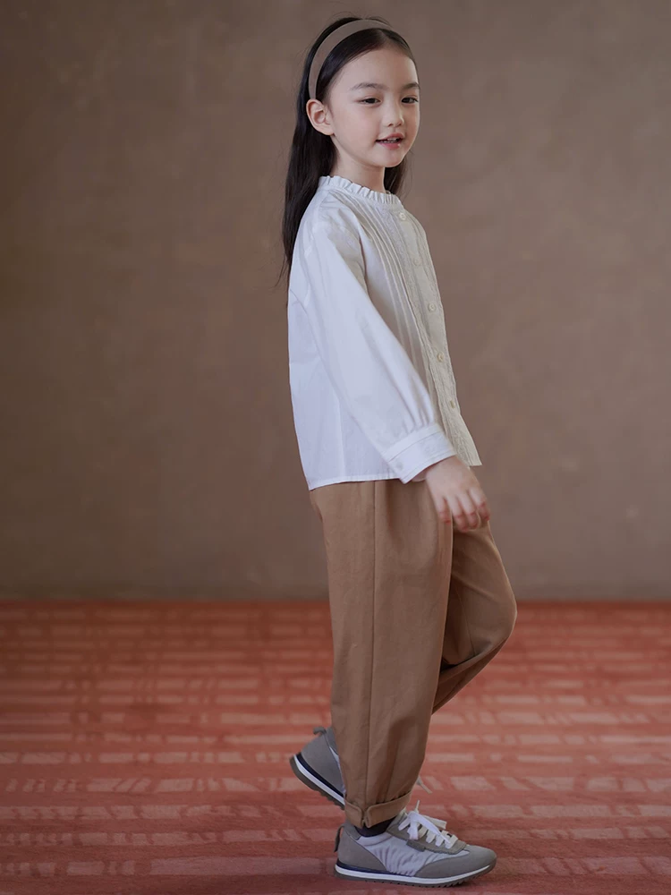 Quần áo trẻ em cho mùa xuân và mùa thu, áo ren nghệ thuật kiểu Pháp cho bé gái, áo trắng, áo cotton thân thiện với làn da cho trẻ lớn.