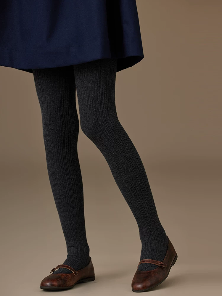 Quần áo trẻ em cho mùa xuân và mùa thu, quần legging tập nhảy thân thiện với làn da, tất dài cho bé gái, trẻ em cỡ vừa và lớn.
