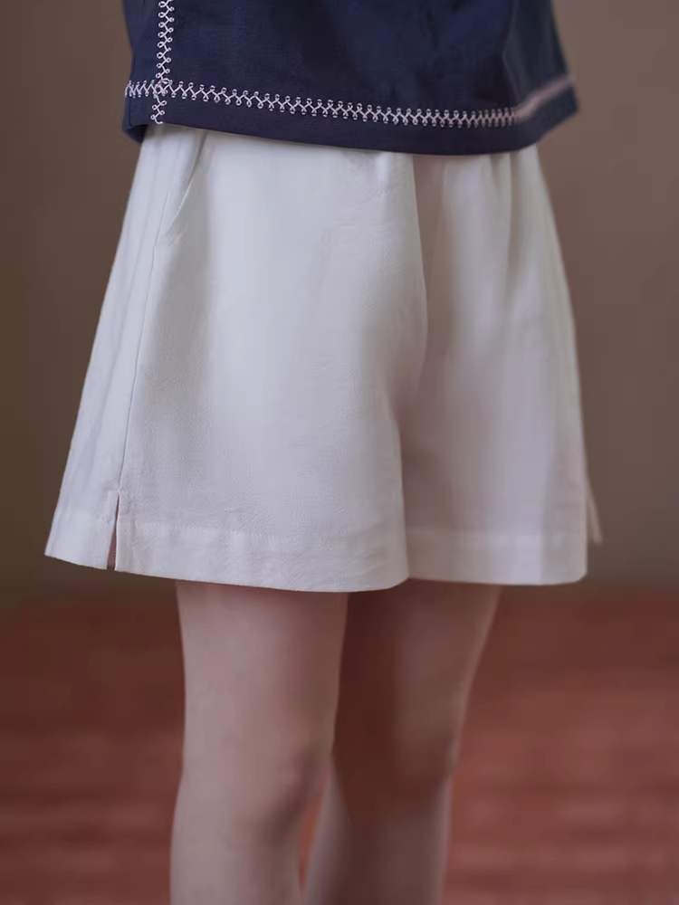 Quần short trắng mùa hè cho bé trai và bé gái, quần năm điểm, quần thường ngày thoáng mát và thoáng khí cho trẻ lớn hơn.