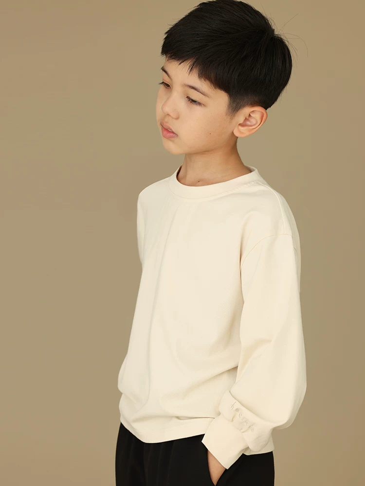 Quần áo trẻ em mùa xuân thu áo trẻ em thêu trơn áo thun cổ tròn unisex giản dị dành cho cha mẹ và con cái dành cho bé trai và bé gái