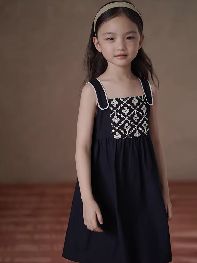 Váy yếm trẻ em mùa hè mới, chất liệu dày dặn, dài ngang đùi, dành cho bé gái, màu xanh navy, chất liệu cotton nguyên chất, thân thiện với làn da