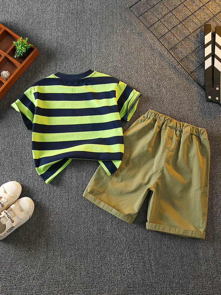 Trang phục mùa hè cho bé trai 2025, quần áo thể thao ngắn tay, phong cách đường phố năng động, quần áo mùa hè cho bé trai, quần áo trẻ em