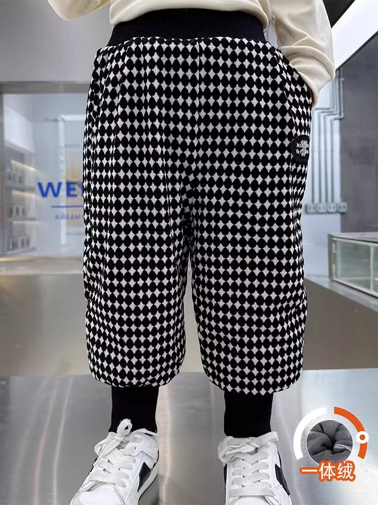 Quần bé trai lót lông cừu mùa đông 2025, quần dày dặn, kiểu dáng thường ngày, thời trang thu đông, thương hiệu nổi tiếng, quần kẻ caro đen trắng cho bé trai