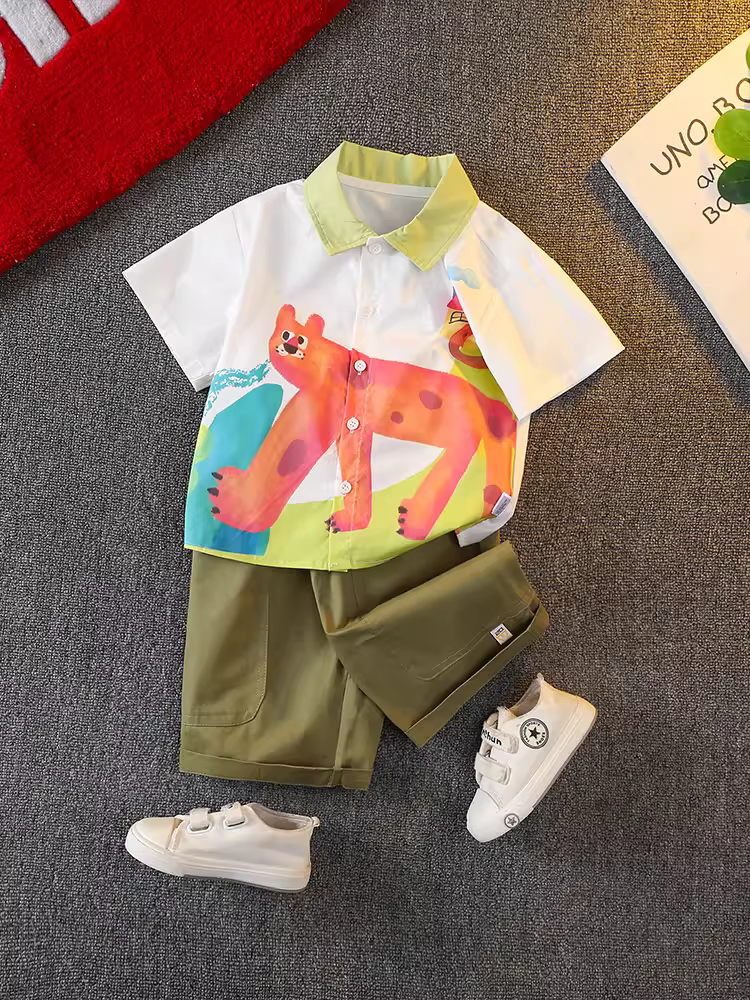 Bộ trang phục hè cho bé trai 2025, áo sơ mi hoa ngắn tay hai mảnh mới, bộ thể thao hai mảnh thời trang cho bé trai