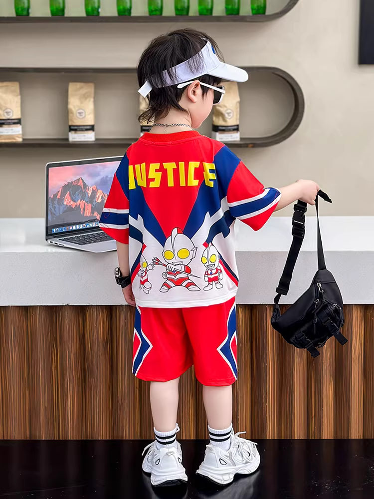 Trang phục mùa hè dành cho bé trai Ultraman 2025 Quần áo mùa hè mỏng tay ngắn thời trang mới dành cho trẻ em dành cho bé trai