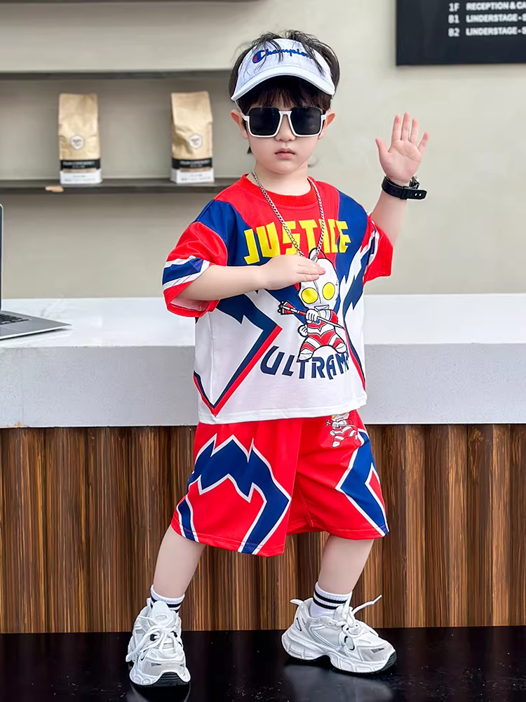 Trang phục mùa hè dành cho bé trai Ultraman 2025 Quần áo mùa hè mỏng tay ngắn thời trang mới dành cho trẻ em dành cho bé trai