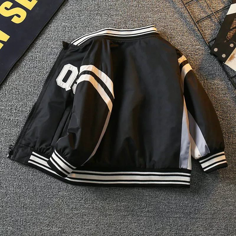 Áo khoác bóng chày bé trai kiểu mới 2025, quần áo xuân thu bé trai, thời trang phong cách Hàn Quốc, áo kiểu hot trên mạng