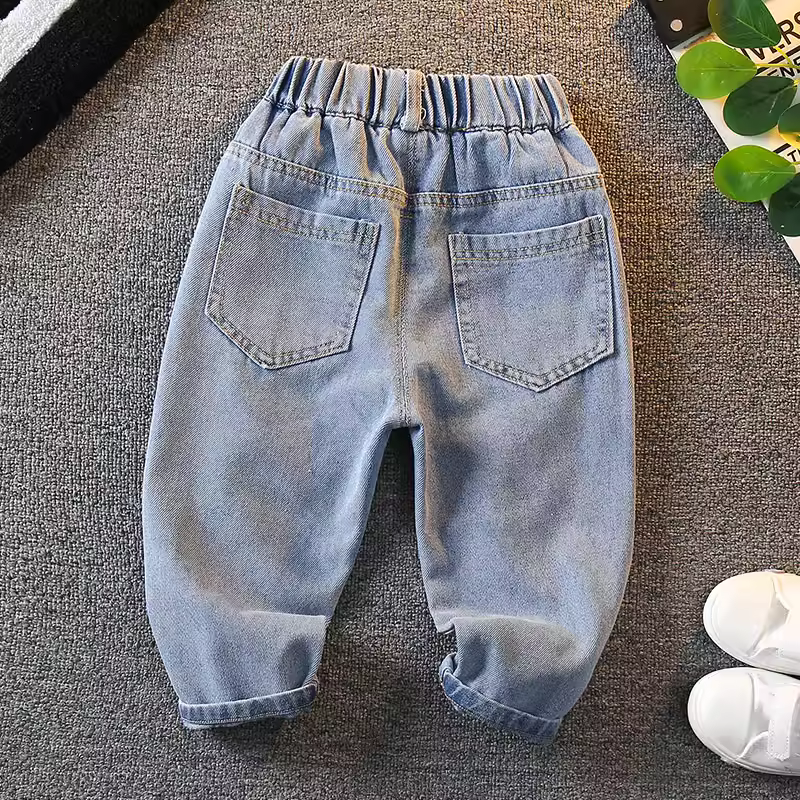 Quần jean bé trai xuân thu 2025 kiểu mới quần áo trẻ em thời trang quần dài bé trai mùa xuân quần rộng trẻ em