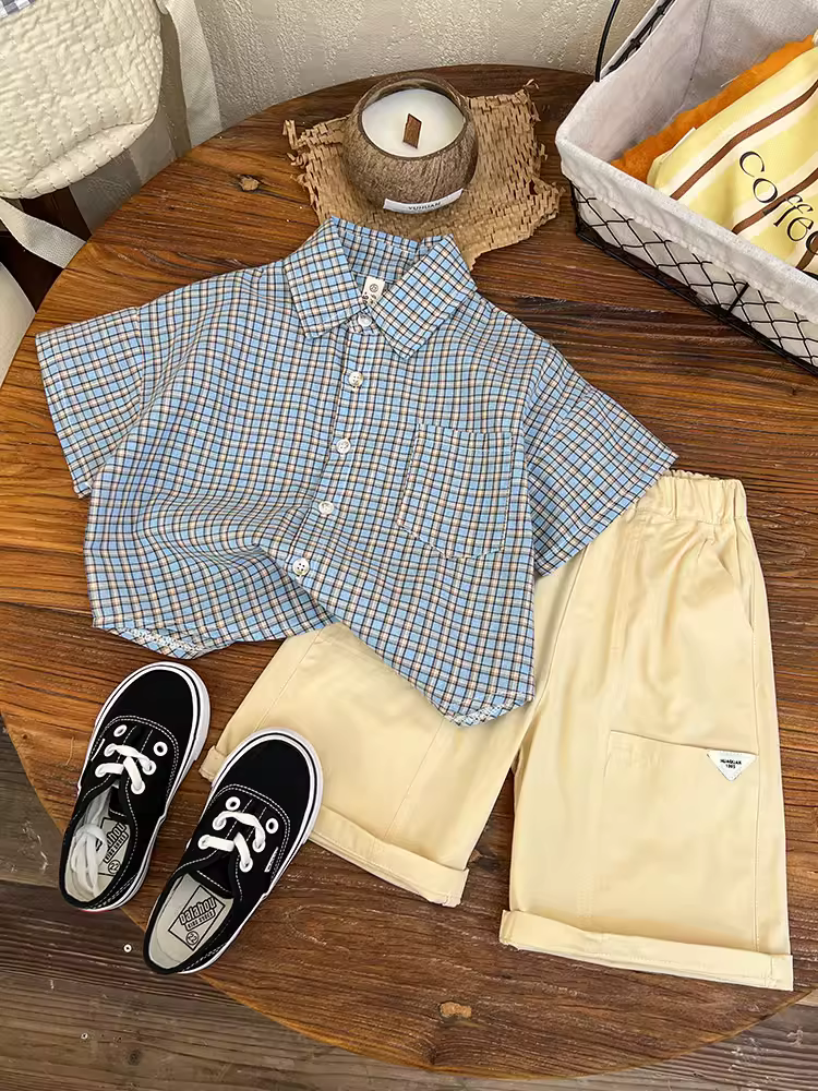 Bộ trang phục hè cho bé trai 2025, kiểu dáng thời thượng, áo thun ngắn tay phong cách hot trend mạng xã hội, bộ hai mảnh mùa hè, kiểu dáng mỏng nhẹ, hợp xu hướng