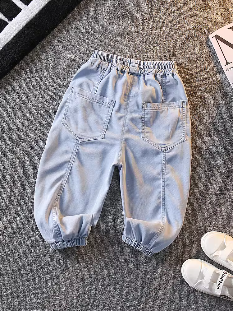 Quần chống muỗi bằng vải lụa mỏng mùa hè dành cho bé trai, quần dài rộng mùa hè dành cho trẻ em, quần đèn lồng mùa hè mát mẻ và sành điệu dành cho bé.