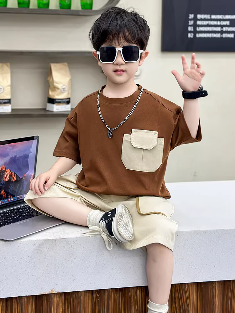 Bộ trang phục hè 2025 cho bé trai, quần áo trẻ em thời trang phong cách đường phố, bộ hai mảnh thời thượng cho bé trai