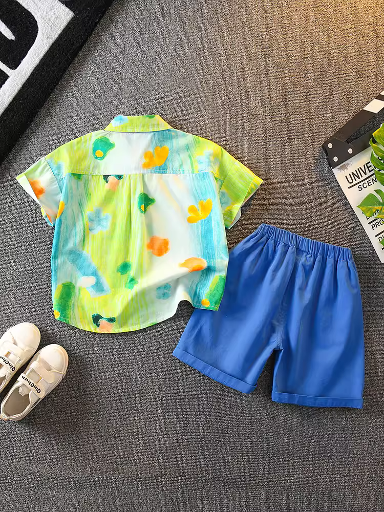 Bộ trang phục hè 2025 thời trang phong cách Hàn Quốc cho bé trai, áo sơ mi hai mảnh phối cổ vest, dành cho trẻ nhỏ và trẻ trung.