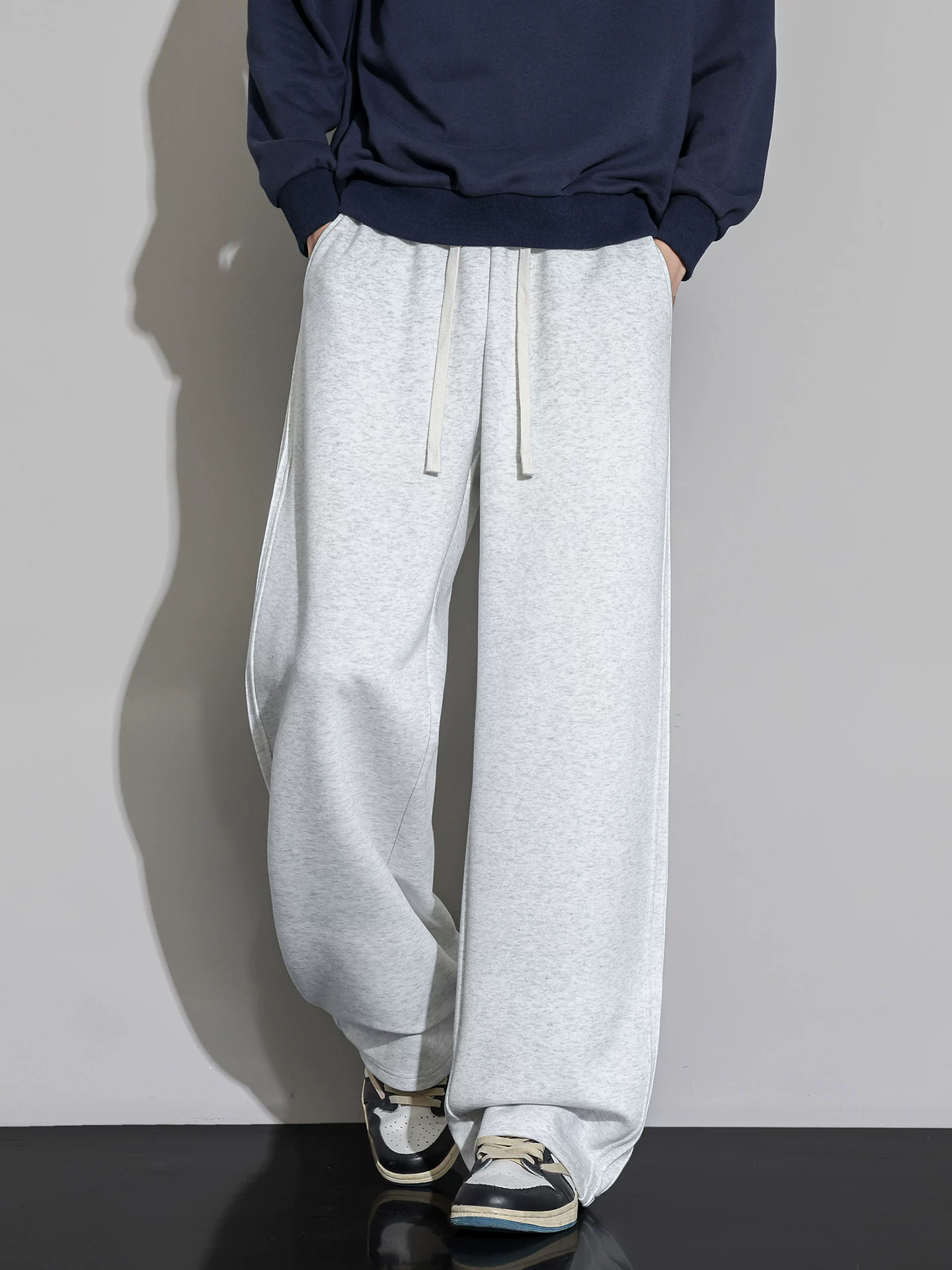 Quần dài dáng rộng phong cách Mỹ của Jeanswest dành cho nam, mùa xuân thu, thương hiệu thời thượng mang lại cảm giác cao cấp, quần dài đa năng.
