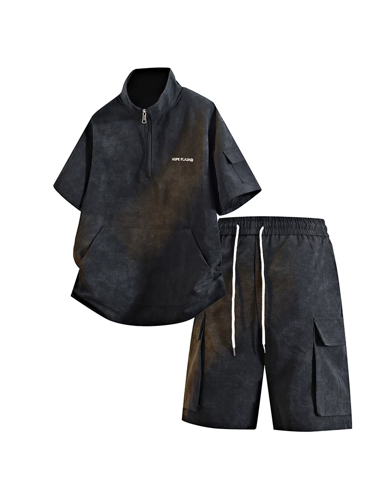 Bộ áo thun nam cổ đứng, nửa khóa kéo, họa tiết tie-dye phong cách Mỹ của Jeanswest, bộ hai món cao cấp, rộng rãi, thoải mái mùa hè.