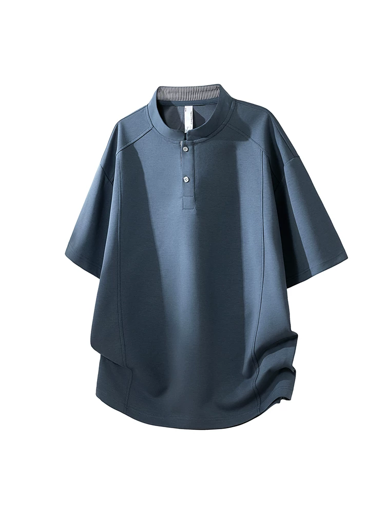 Áo thun nam cổ đứng cao cấp của Jeanswest, áo thun dáng rộng phong cách Mỹ thời thượng mùa xuân hè.