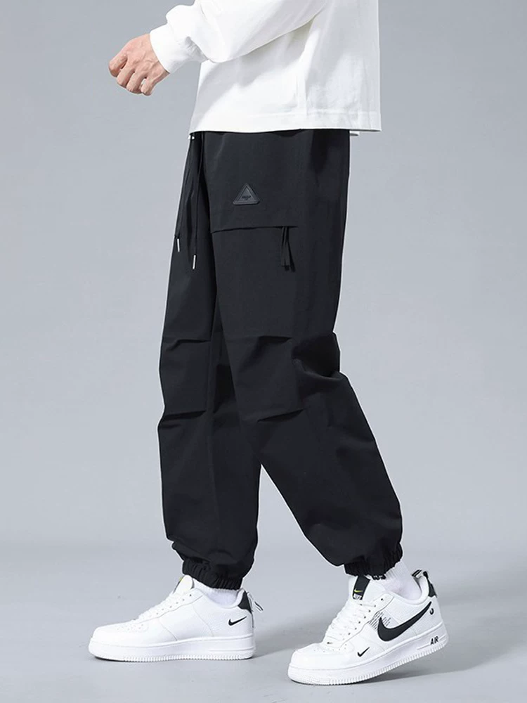 Quần jogger cargo đơn giản màu đen của Jeanswest dành cho nam, quần dài rộng ấm áp lót lông cừu mùa thu đông.