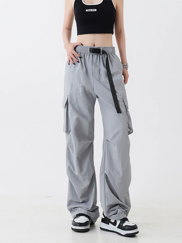 Quần cargo thể thao ống đứng màu trơn của Jeanswest dành cho nam, quần ống rộng rộng rãi đa năng mới cho mùa hè.