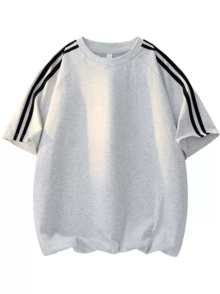 Áo thun nam Jeanswest kiểu Mỹ cổ điển, sọc kẻ, tay ngắn, mùa hè 2025, thương hiệu thời trang mới, thoáng khí, dáng rộng, tay lửng.