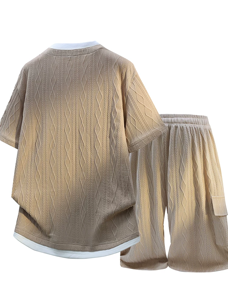 Bộ đồ hai mảnh giả hai mảnh cổ tròn tay ngắn phong cách Mỹ của Jeanswest dành cho nam, bộ đồ hai mảnh rộng rãi, thoáng khí, hợp thời trang cao cấp mùa hè.