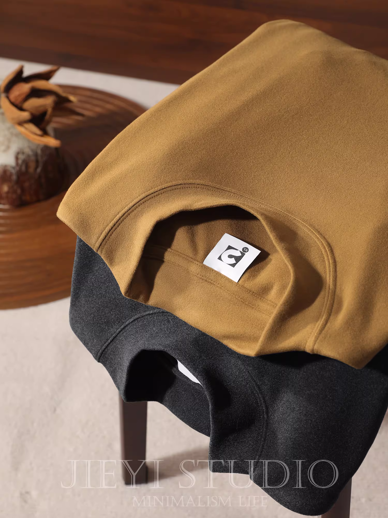 Áo thun ôm sát màu đỏ JIEYI Ankora, chất liệu nhung mềm mại của Đức, hai mặt chải kỹ, kiểu áo trơn.