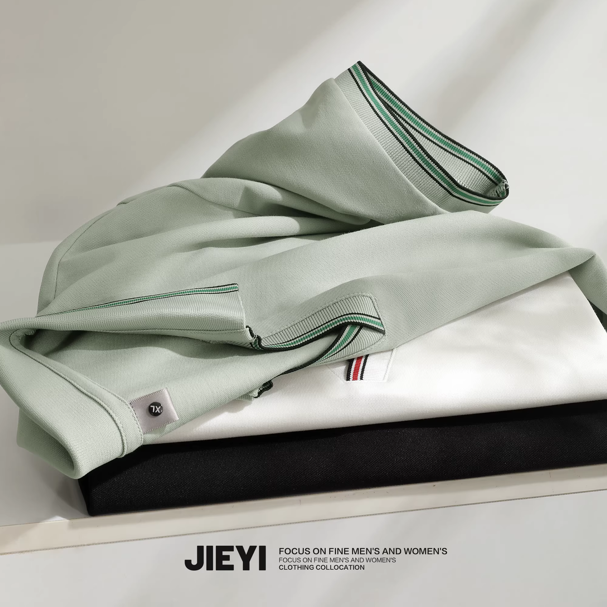 Áo sơ mi POLO thiết kế cổ chữ V đặc biệt với sọc tương phản, áo thun cổ điển thanh lịch và sành điệu dành cho nam, kiểu dáng trưởng thành và tinh tế