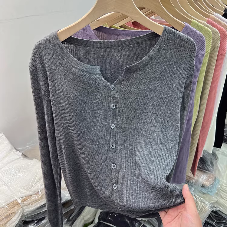 Hàng thanh lý áo khoác len nữ kiểu dáng châu Âu, áo thun dệt kim cổ V mềm mại tay dài, kiểu dáng thanh lịch, ôm dáng, thời trang