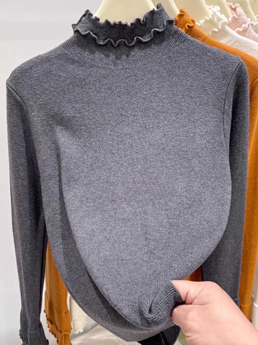 Quần áo nữ giảm giá có nhãn hiệu, áo sơ mi dệt kim cổ cao nửa cổ xếp nếp ngọt ngào, áo lót dài tay mùa thu đông, hợp thời trang.