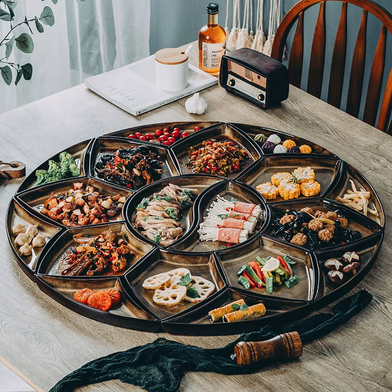Bộ đồ ăn kiểu Nhật dùng trong nhà, sáng tạo cho bữa tối giao thừa, đĩa dẹt không đều hình dạng cho bàn tròn.