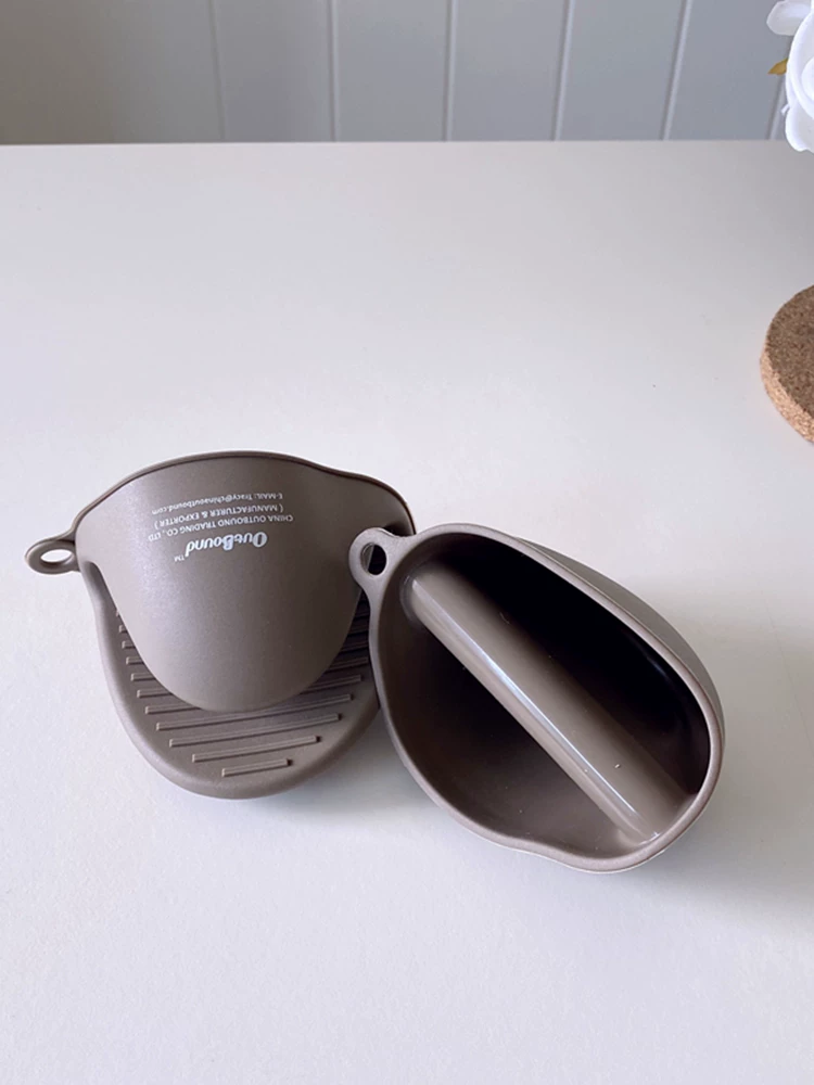 Đơn hàng xuất khẩu: Kẹp chống bỏng cách nhiệt bằng silicon, kẹp tay lò vi sóng, găng tay chịu nhiệt dày dặn dùng trong nhà bếp.