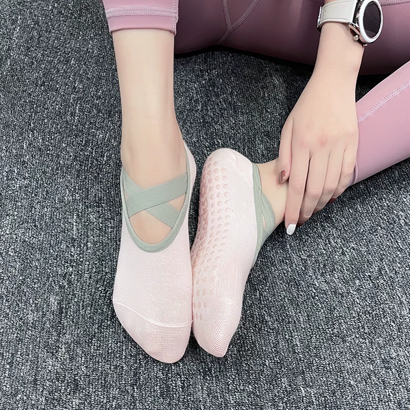 Tất tập yoga chống trượt cho nữ, giày tập yoga trên không chuyên nghiệp, tất khiêu vũ, tất thể thao đế mềm thoáng khí, kiểu dáng mỏng