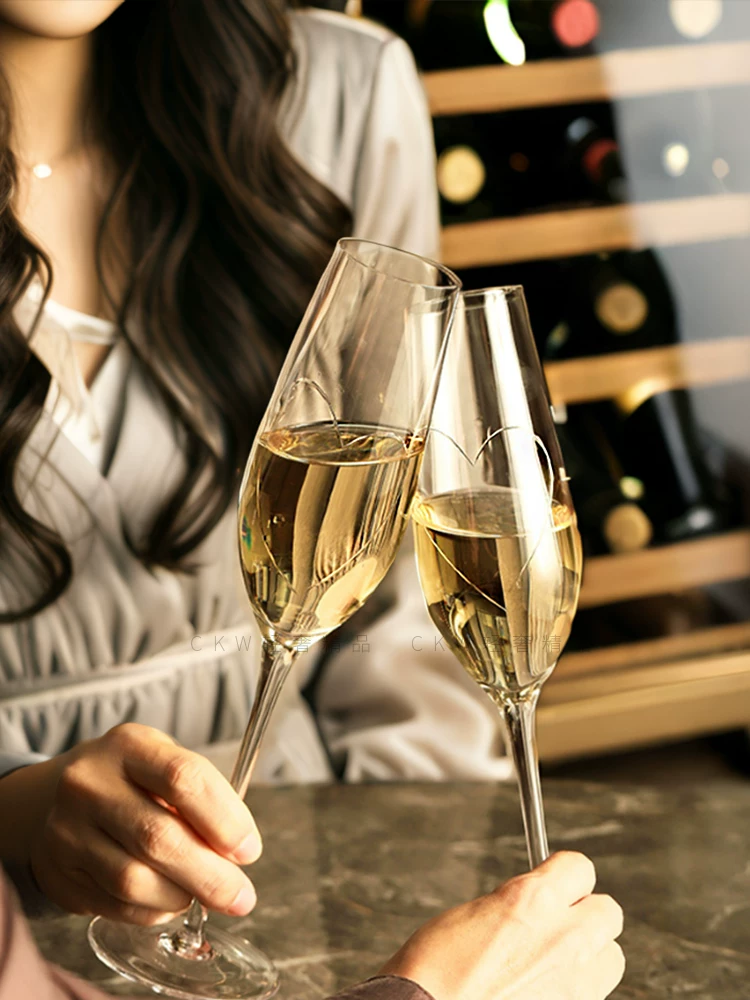 Ly khắc CKW, một cặp ly rượu sâm banh pha lê, 6 ly rượu vang đỏ hình trái tim, quà cưới cao cấp