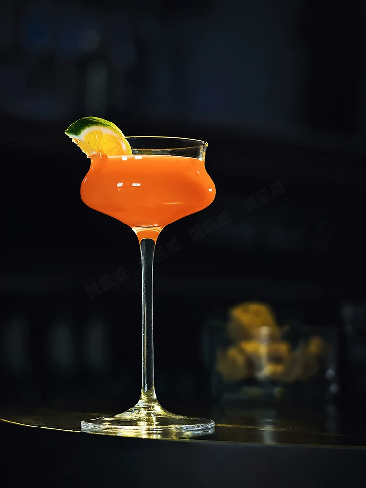 Ly martini nắp kín, ly cocktail cá nhân hóa, ly sâm banh margarita, ly cocktail đặc sản quán bar.