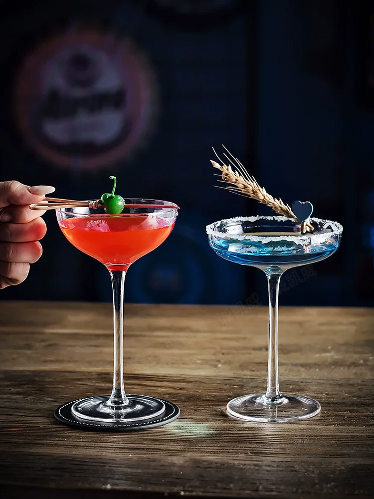 Ly cocktail Nhật Bản, quầy bar sáng tạo, ly martini, tháp ly, ly pha lê, ly margarita
