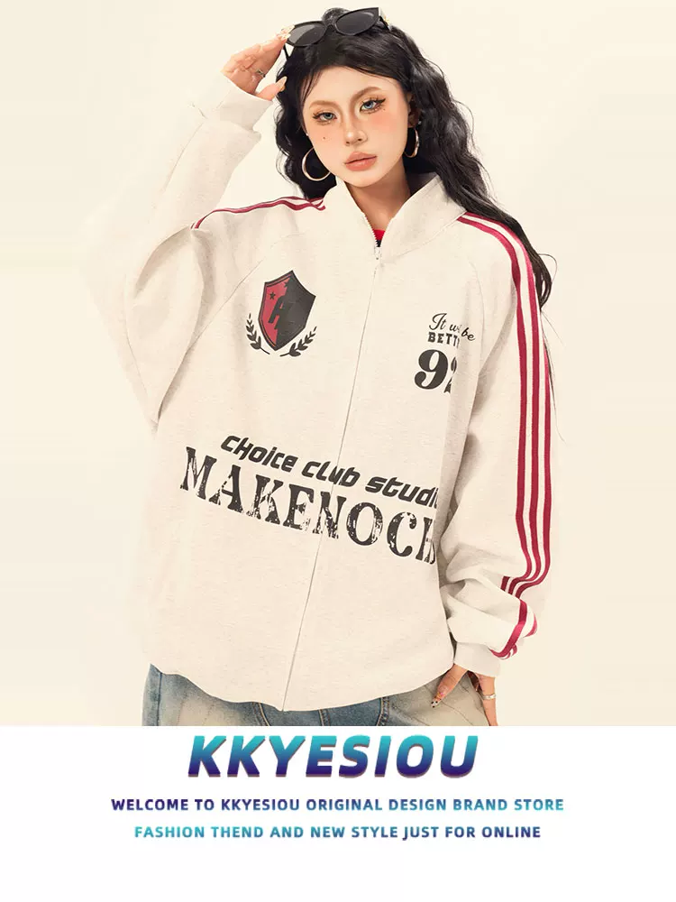 Áo khoác nỉ unisex cổ đứng, kiểu dáng thể thao, phong cách retro Mỹ, có chữ in, thiết kế rách cá tính, khóa kéo, thương hiệu KKyesiou.