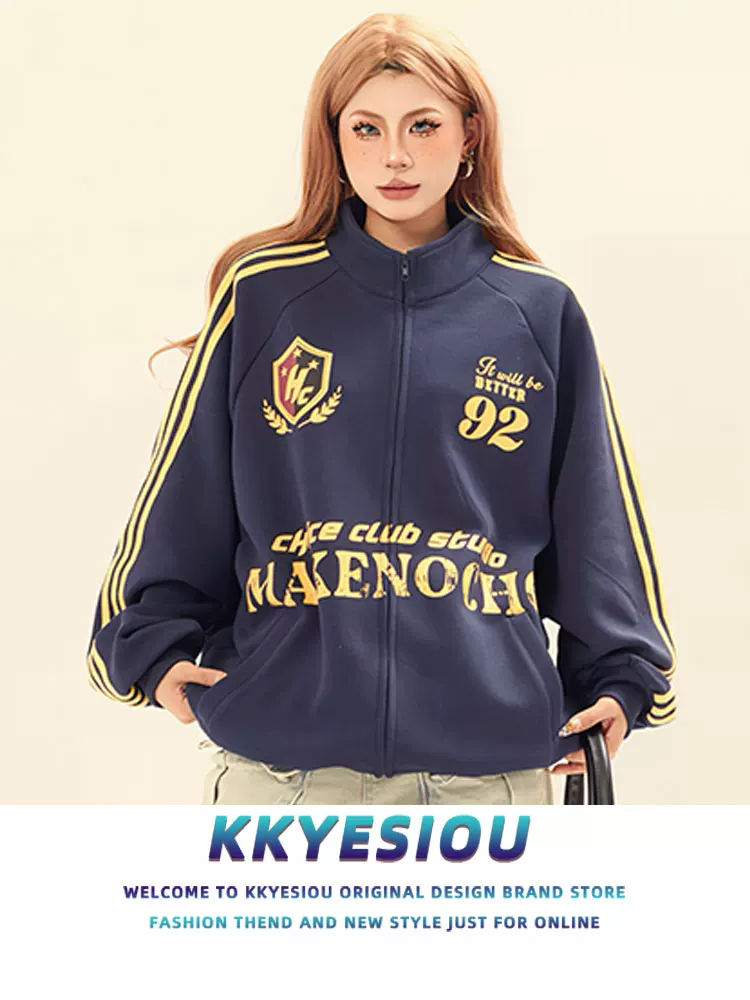 Áo khoác nỉ unisex cổ đứng, kiểu dáng thể thao, phong cách retro Mỹ, có chữ in, thiết kế rách cá tính, khóa kéo, thương hiệu KKyesiou.