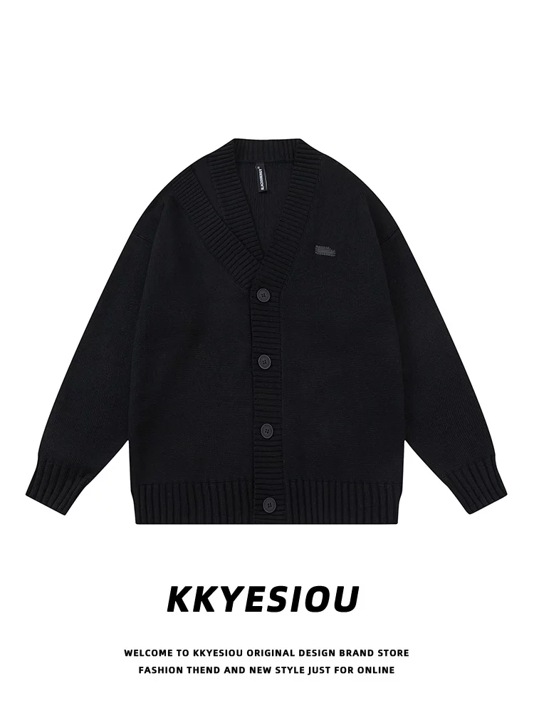 Áo khoác cardigan dệt kim cổ chữ V không đều kiểu dáng cổ điển Mỹ, phong cách unisex, màu xám, kiểu dáng học sinh.