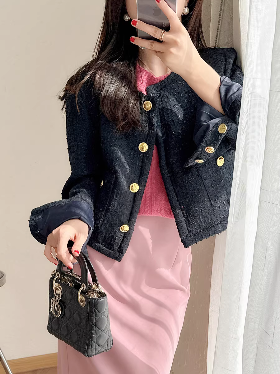 Một kiệt tác của nghệ thuật thủ công! Phong cách Paris sang trọng nhẹ nhàng! Áo khoác ngắn cổ tròn bằng vải tuýt thêu hoa ba chiều dành cho nữ, mẫu mới cho mùa thu.