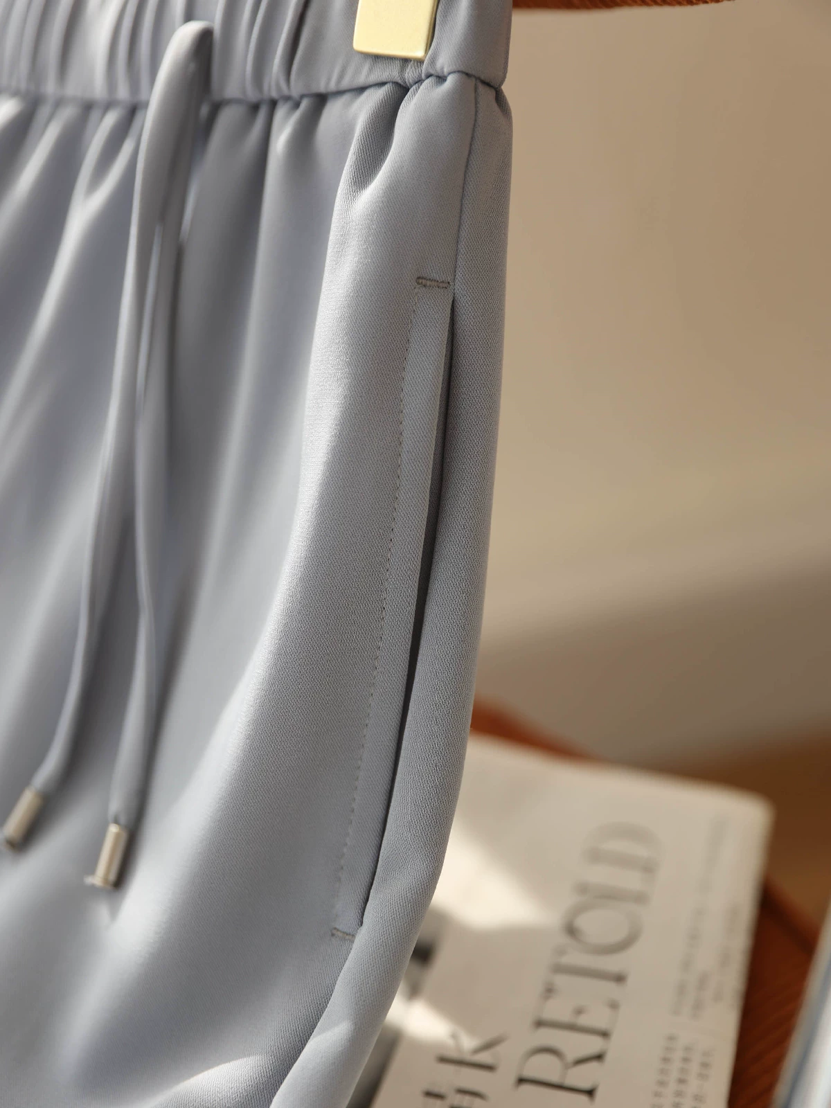 Tỷ lệ chi phí hiệu quả cao, độ thoải mái cao, mát mẻ và mềm mại, lưng thun buộc dây, quần ống rộng dáng thẳng rộng rãi cho nữ, mùa hè.