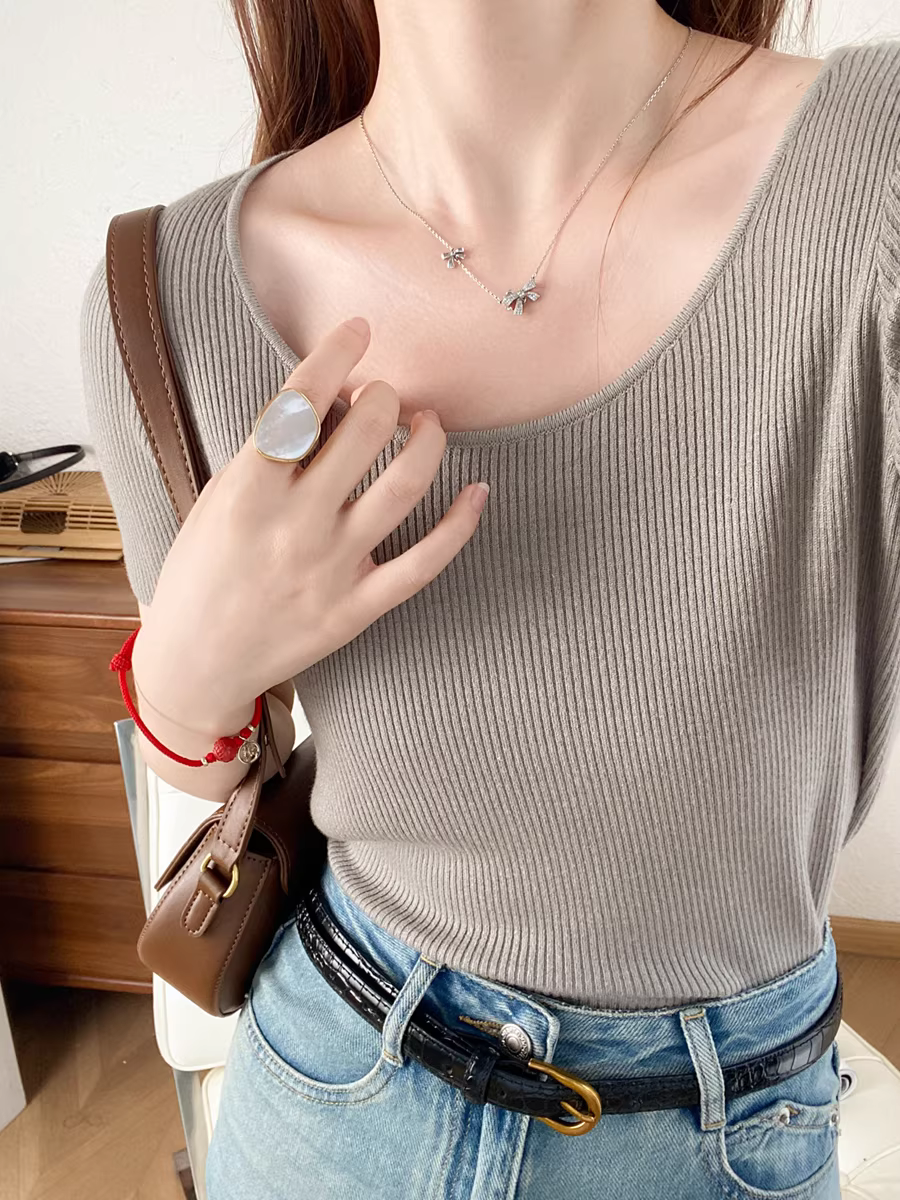 【2 chiếc với giá 139】Màu kem! Áo len dệt kim ngắn tay cổ tròn kiểu Pháp dành cho nữ, kiểu dáng mới cho mùa hè.