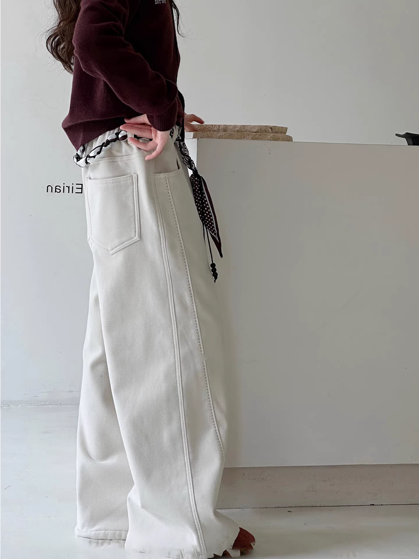 Quần ống đứng có lông cừu tích hợp cho bé gái, quần jean thường ngày, phong cách mùa đông mới, quần ống rộng thường ngày cho trẻ lớn, quần nhỏ nhắn.