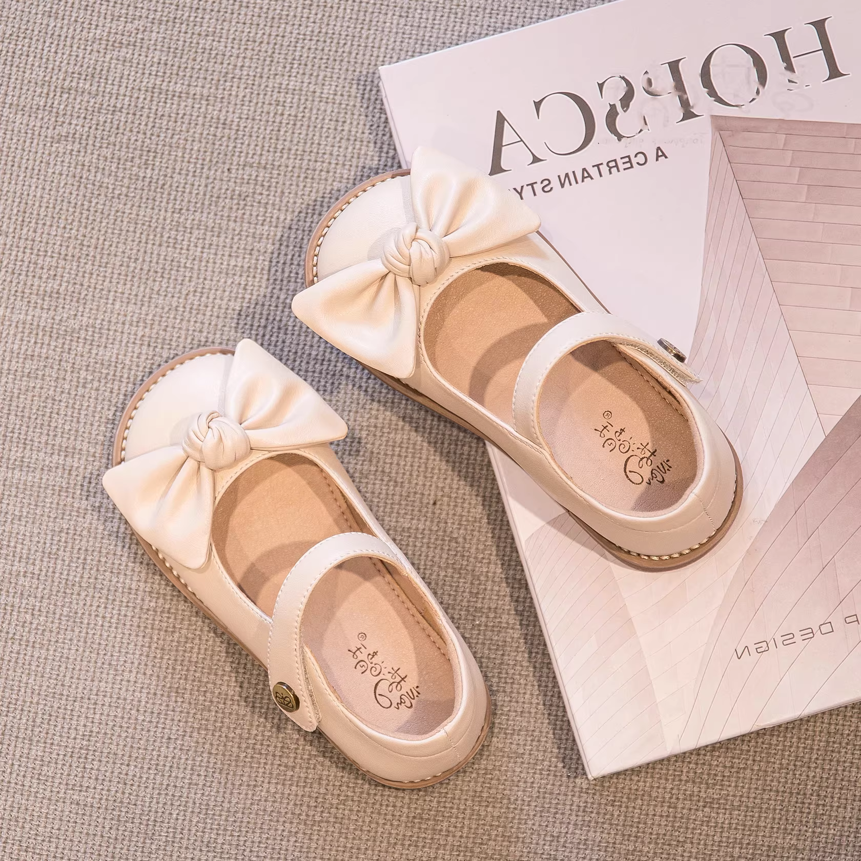 Giày da nhỏ cho bé gái, giày công chúa, giày trẻ em mới xuân thu 2025, giày Mary Jane, giày lười đế mềm cho bé gái.