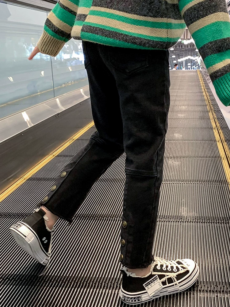 Quần jeans nữ bé gái thu đông 2025 kiểu dáng ôm body, đa năng, chất liệu nỉ lót ấm, thời trang dành cho trẻ lớn